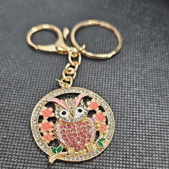 Gold and Red Owl Keychain - Picture 6 of 6